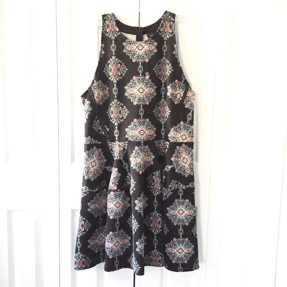 Womens black printed dress